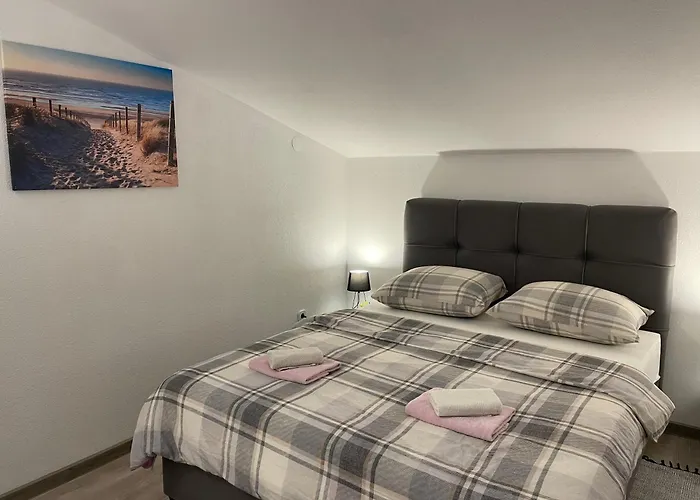 Apartments Dora