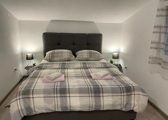 Apartments Dora