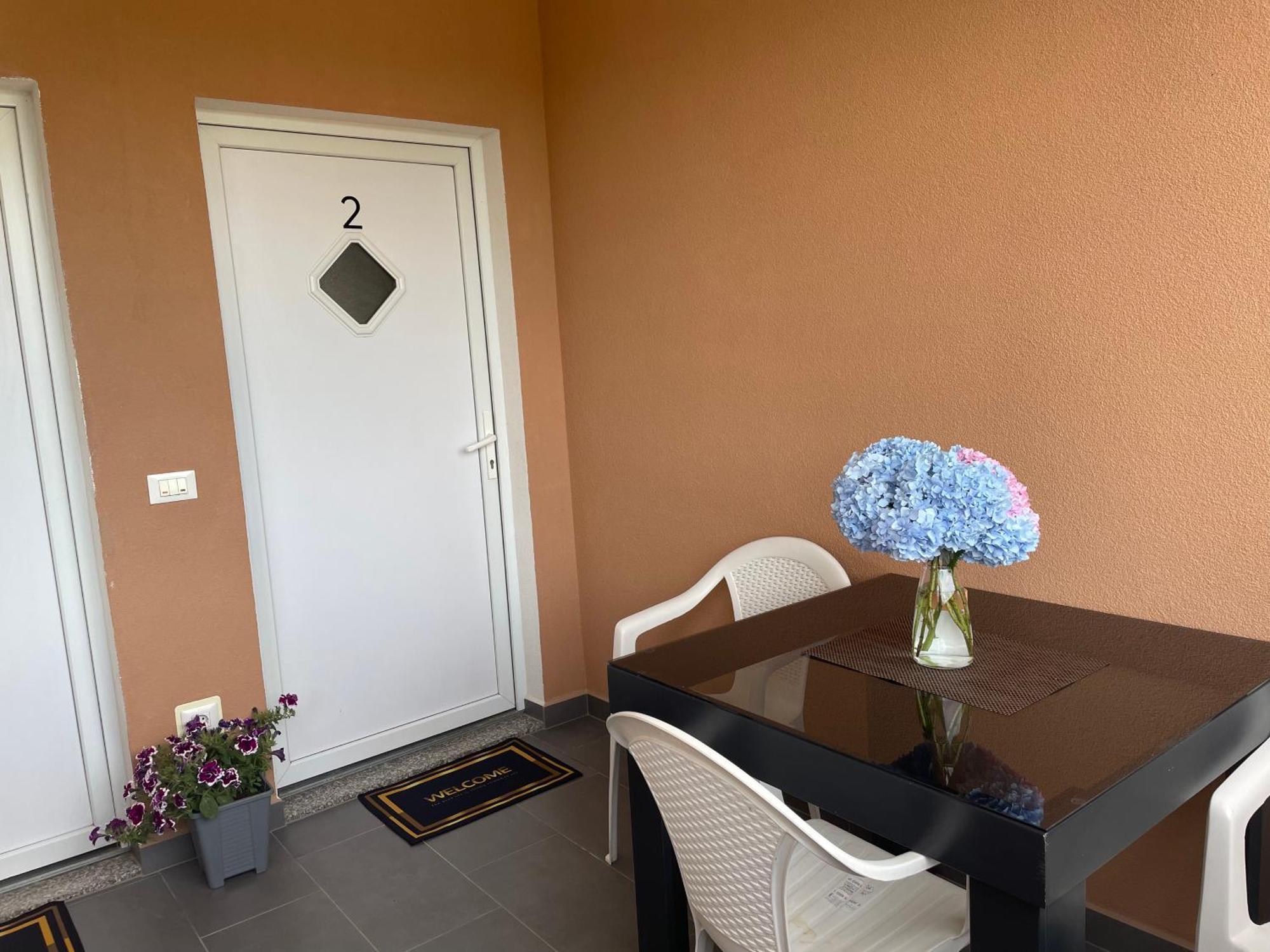 Dora Apartment