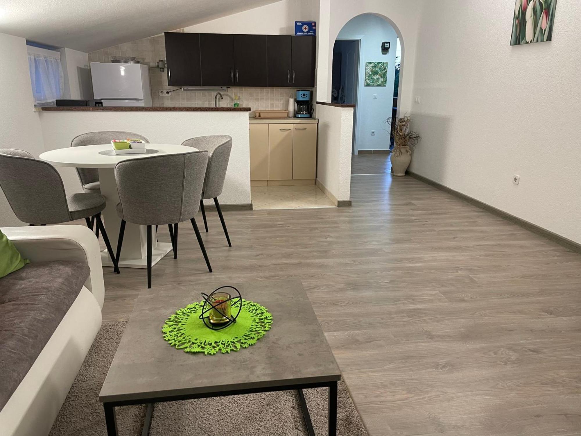 Dora Apartment