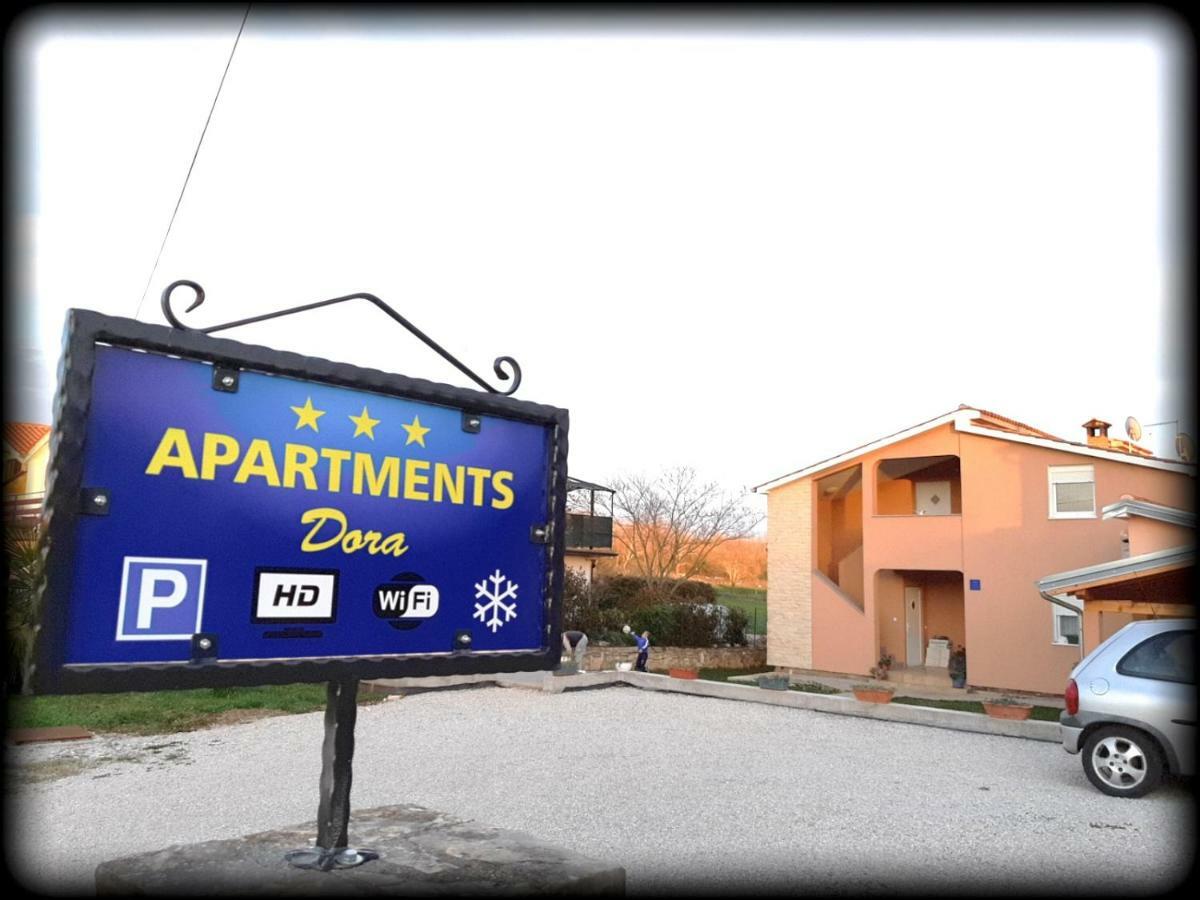 Dora Apartment *